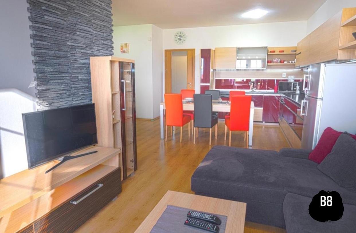 Apartman Velka Lomnica B8 Lägenhet Exteriör bild